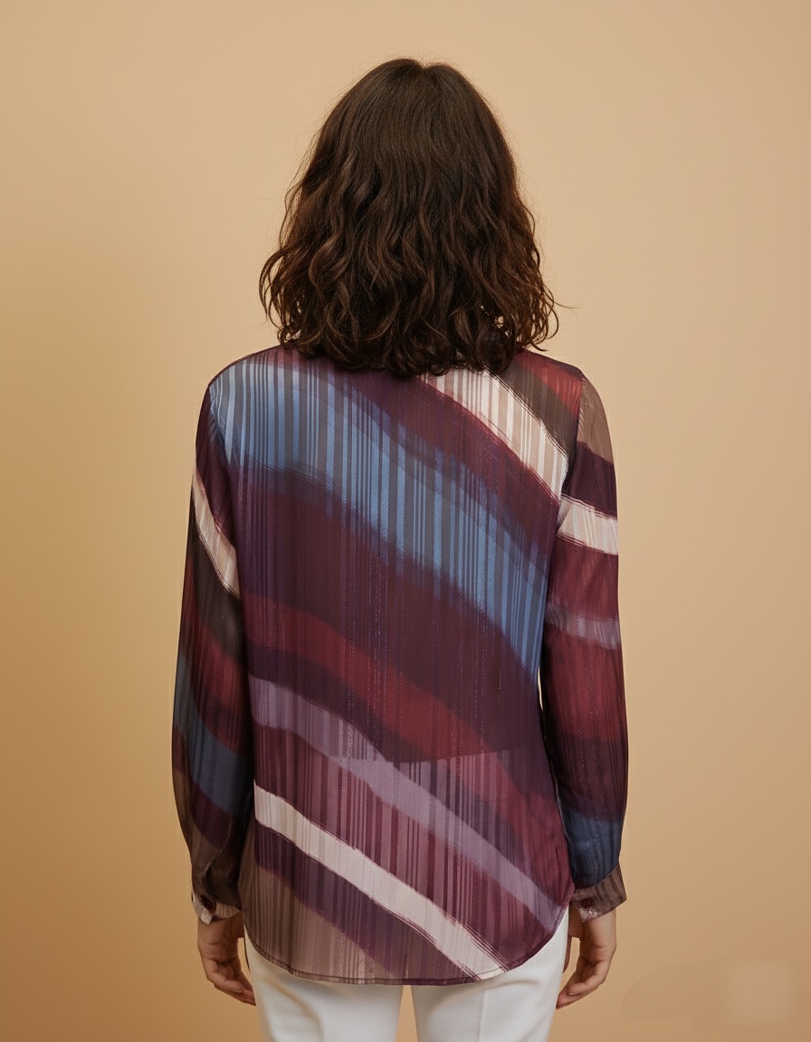 Blusa Estampada de Botones y Tejido semitransparente de ultima moda - Imagen 3